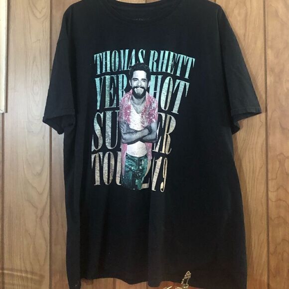 Thomas Rhett Very Hot Summer Tour 2019 - Picture 1 of 4